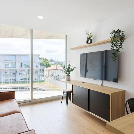 Апартаменты Hostwise - Bright Flat With Balcony And Garage *