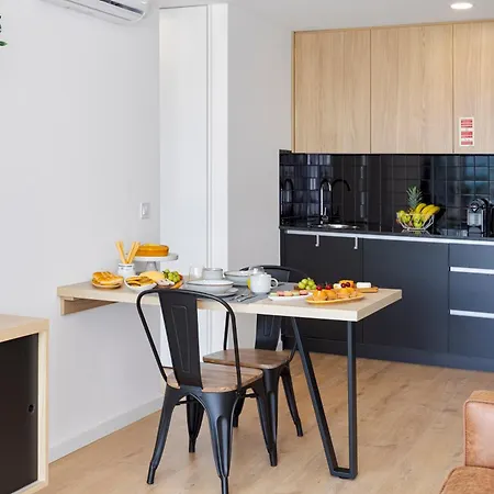 Hostwise - Bright Flat With Balcony And Garage Апартаменты