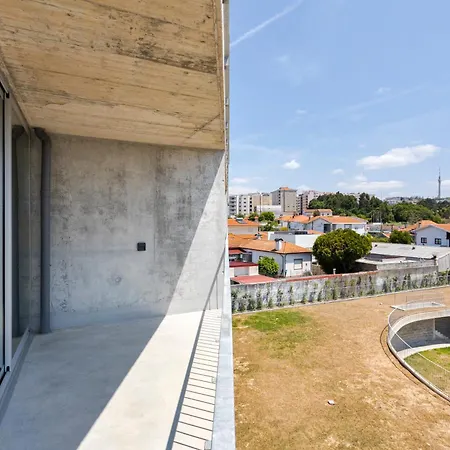 Hostwise - Bright Flat With Balcony And Garage *