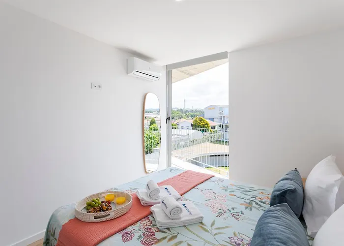 Hostwise - Bright Flat With Balcony And Garage Appartement Vila Nova de Gaia