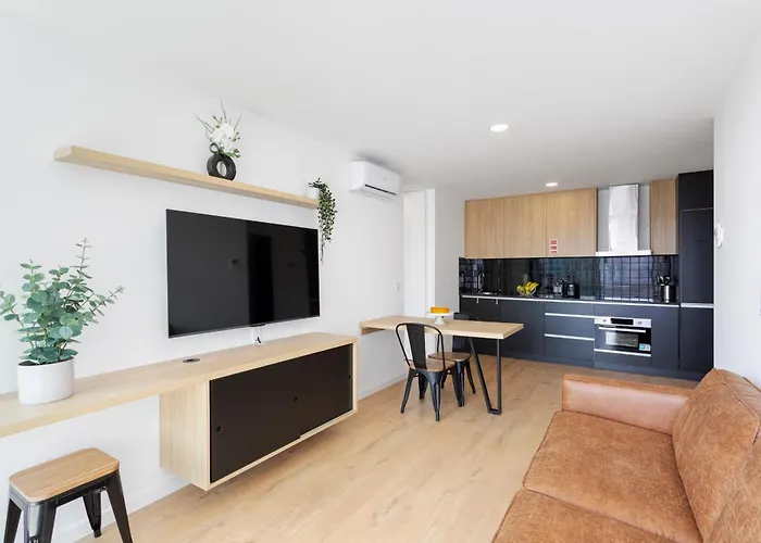 Hostwise - Bright Flat With Balcony And Garage Vila Nova de Gaia