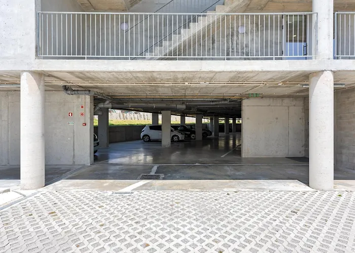 Hostwise - Bright Flat With Balcony And Garage *