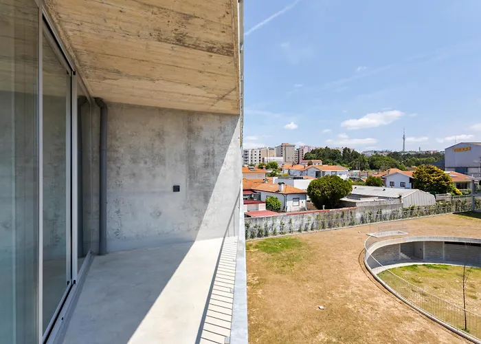 Hostwise - Bright Flat With Balcony And Garage *