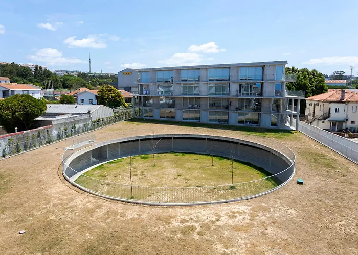 Apartman Hostwise - Bright Flat With Balcony And Garage